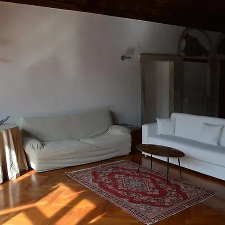 Dorso Duro Apartment *
